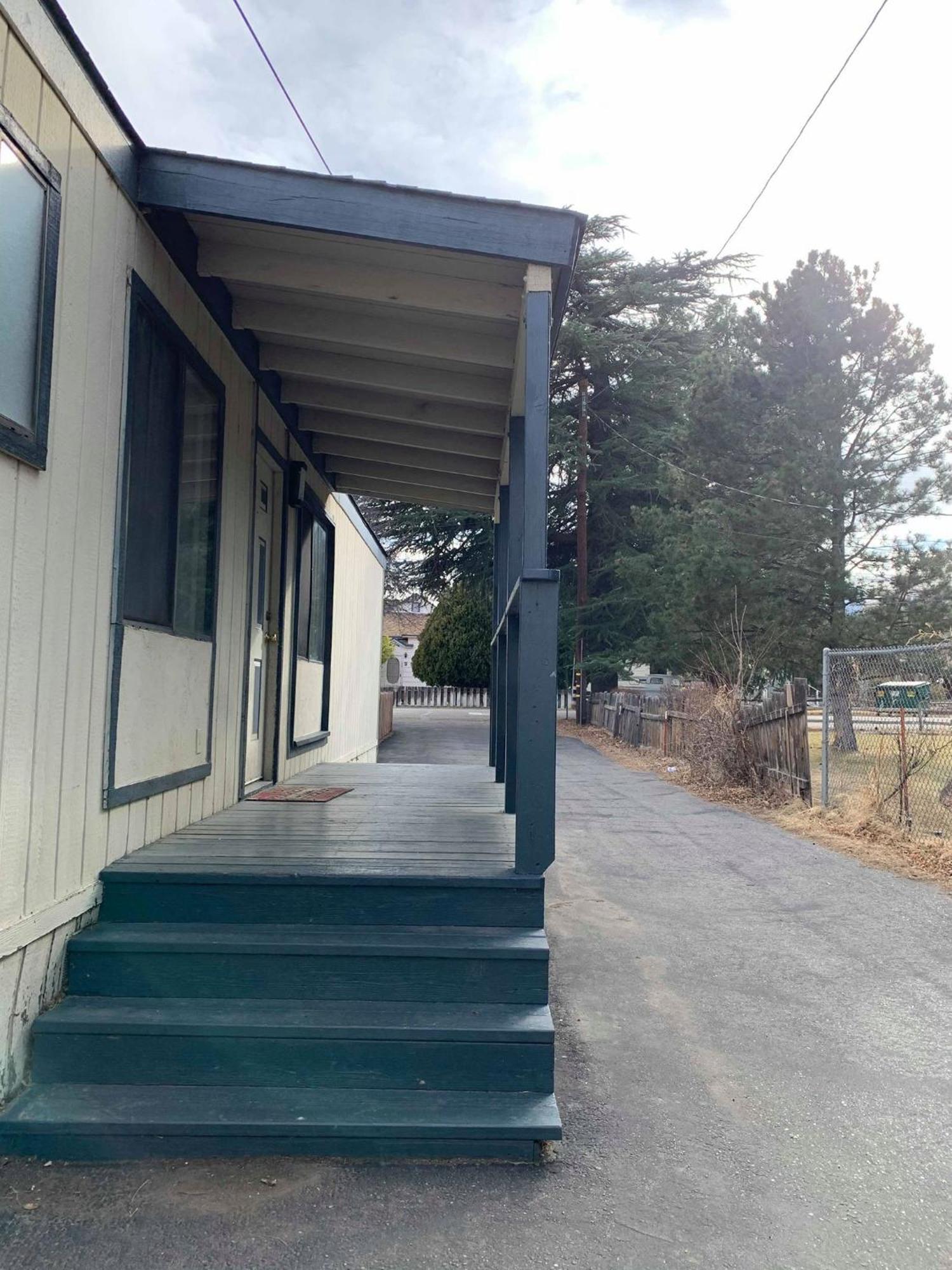 Bristlecone Motel Биг-Пайн Номер фото